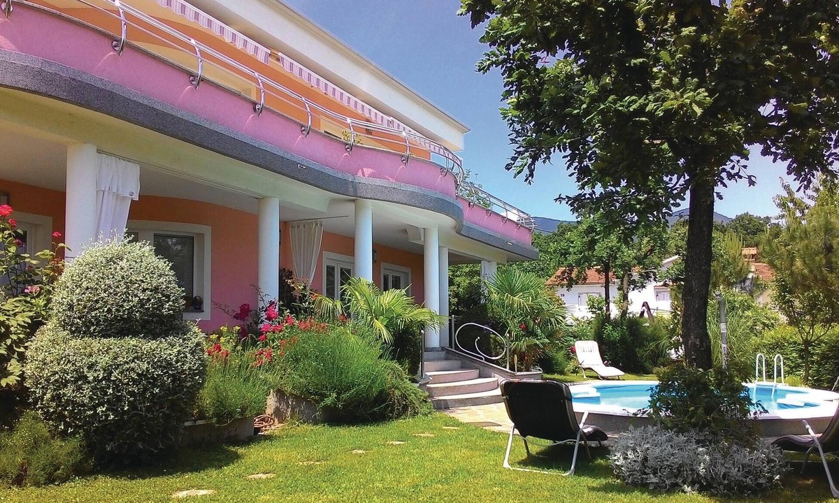 Opric Apartment | 1 bedroom accommodation in Lovran