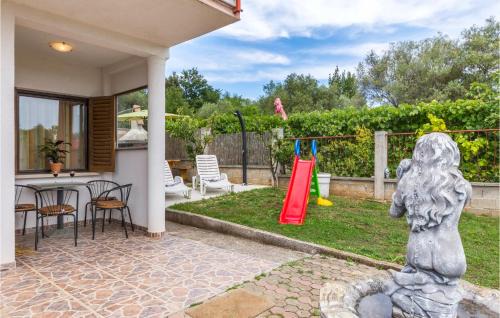 Peruski Apartment | 1 Bedroom Gorgeous Apartment In Marcana
