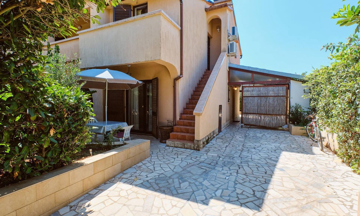 Artatore Apartment | 1 bedroom nice apartment in Artatore