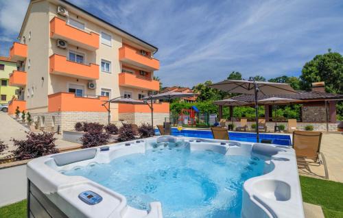 Opric Apartment | 1 Bedroom Nice Apartment In Opric