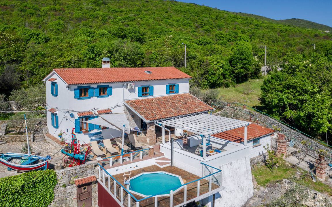 Crni House | 110 m² House ∙ 3 bedrooms ∙ 6 guests