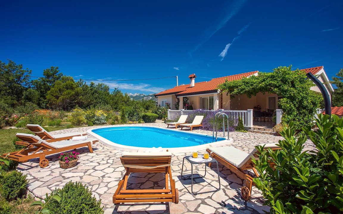 Kucice Villa | 112 m² Villa ∙ 3 bedrooms ∙ 6 guests