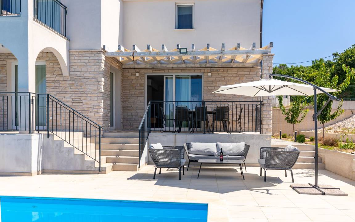 Diminici Villa | 129 m² Villa ∙ 4 bedrooms ∙ 8 guests