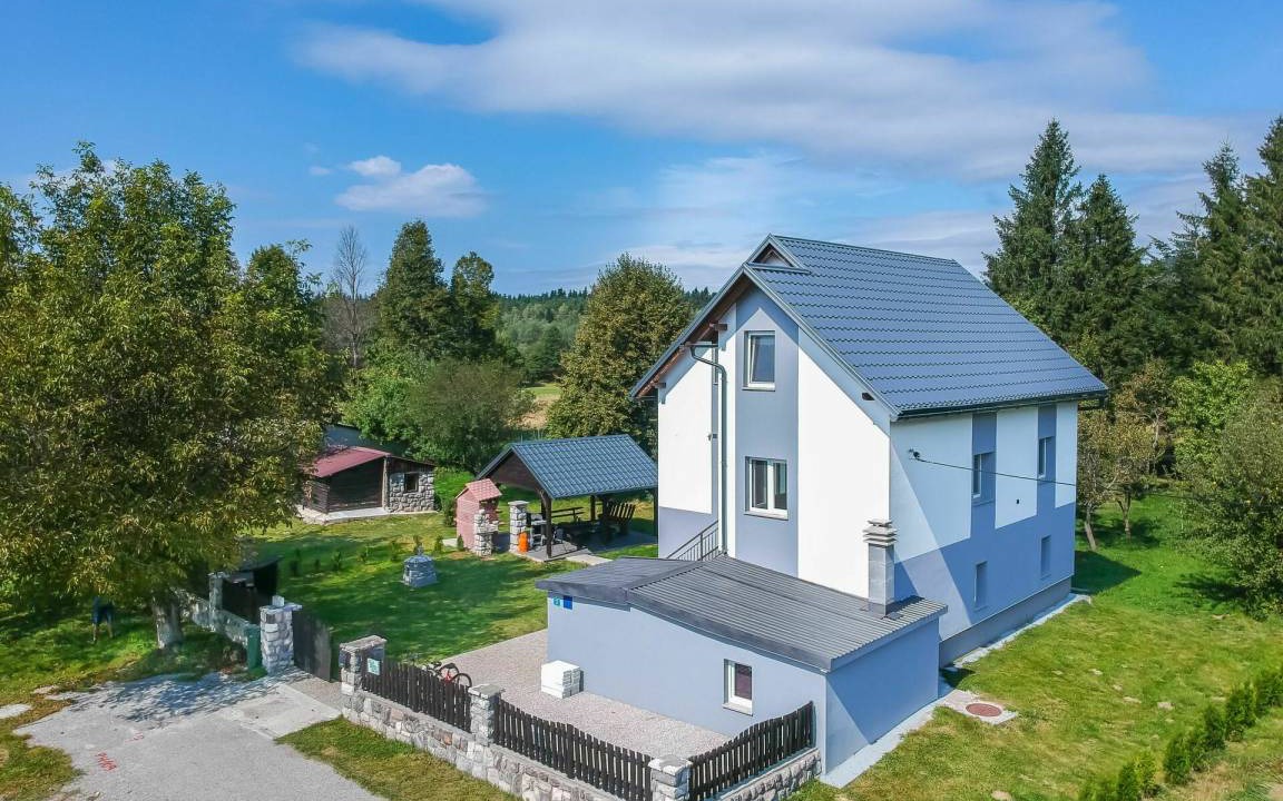 Fuzine House | 180 m² House ∙ 4 bedrooms ∙ 8 guests