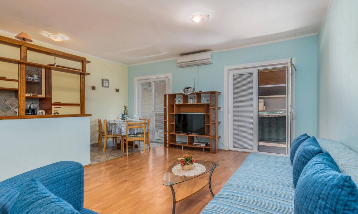 Krk Apartment | 2 bedroom cozy apartment in Pinezici
