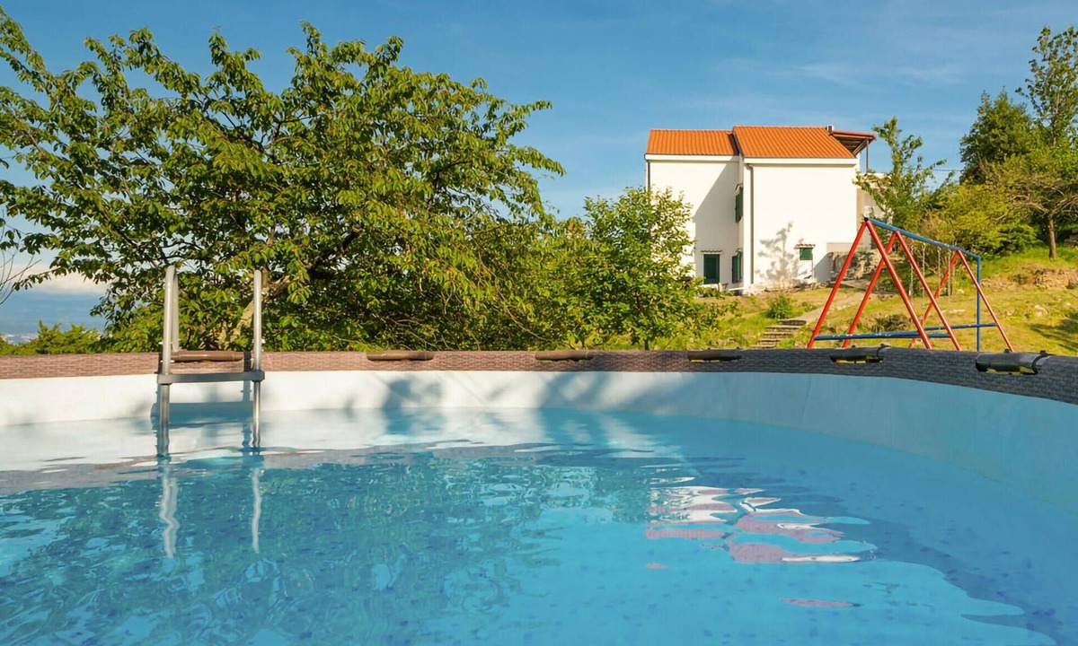 Veprinac Apartment | 2 bedroom cozy apartment in Veprinac