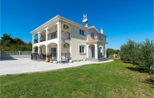 Kastel Apartment | 2 Bedroom Stunning Apartment In Buje