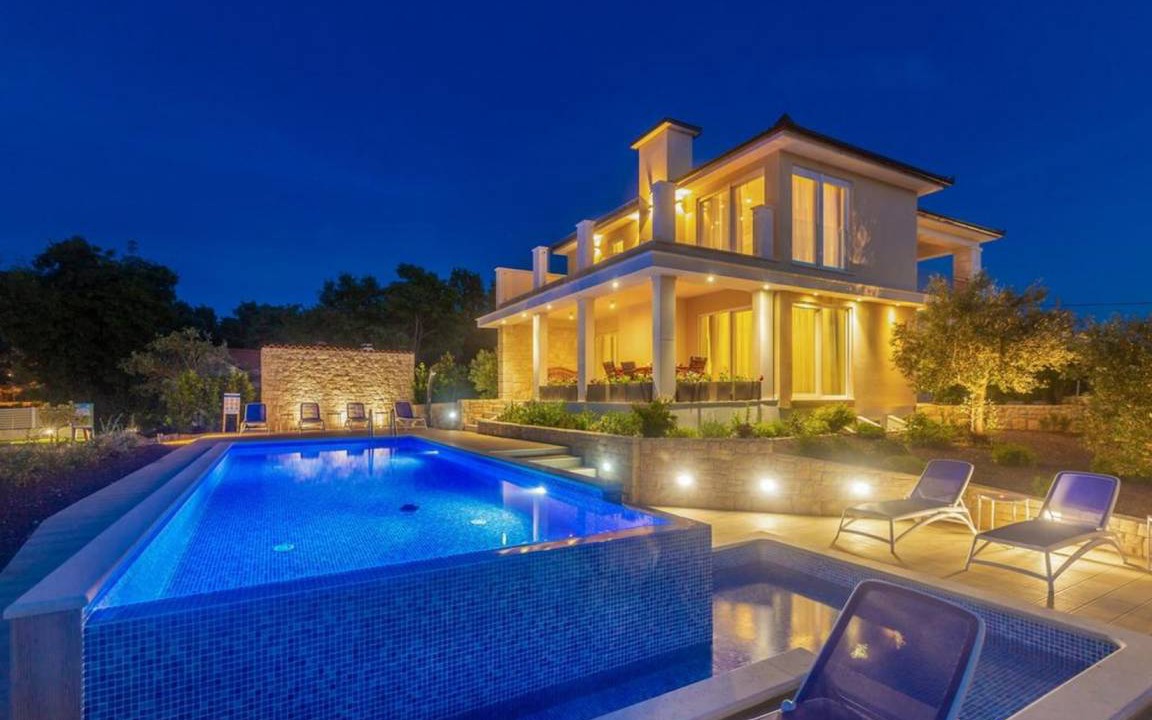 Milovcici Villa | 290 m² Villa ∙ 4 bedrooms ∙ 10 guests
