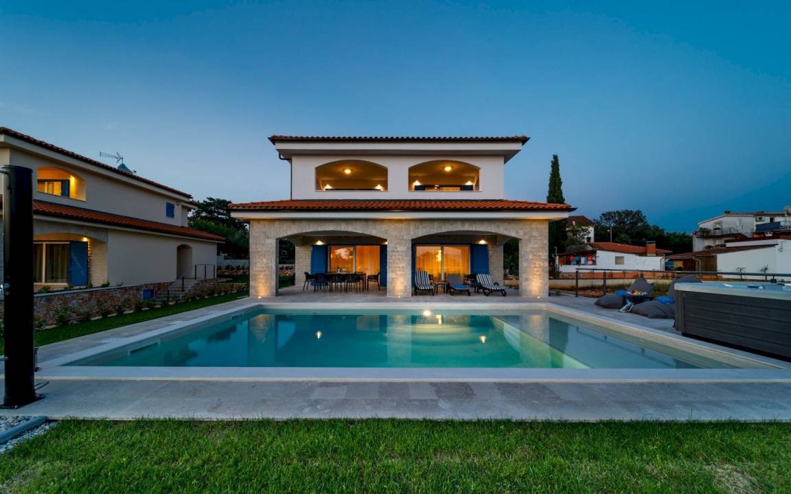 Malinska-Dubasnica Villa | 320 m² Villa ∙ 4 bedrooms ∙ 10 guests