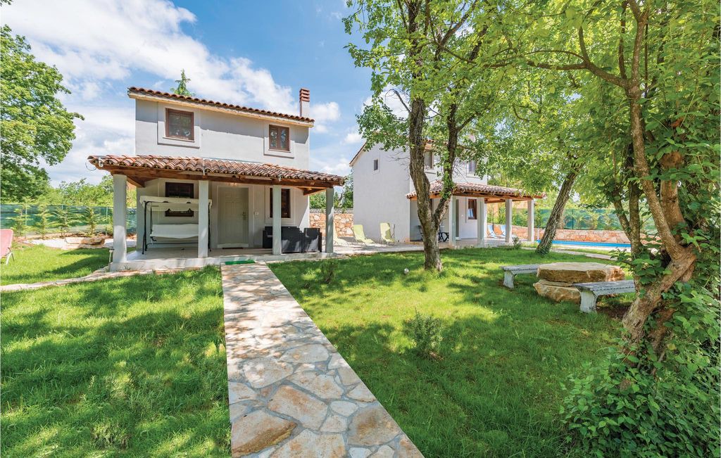 Makovci House | 4 bedroom accommodation in Groznjan