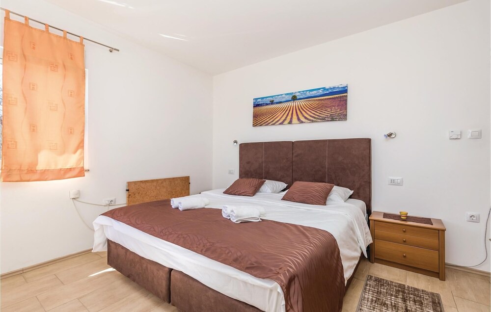 Viskovo House | 4 bedroom accommodation in Viskovo