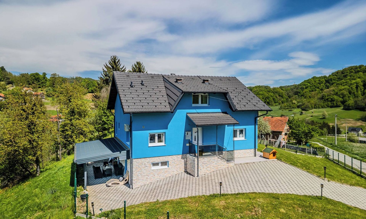 Desinic House | 4 - Bedroom House With Hot Tub & Sauna, Desinić, Croatia