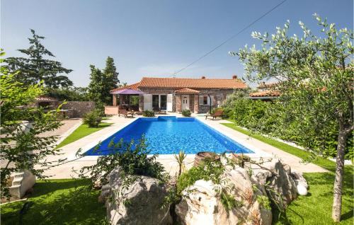 Sveti Vid Dobrinjski House | 5 Bedroom Awesome Home In Dobrinj