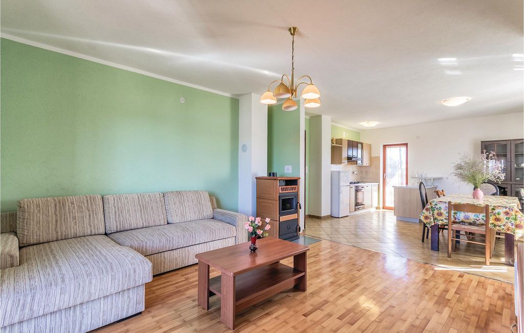 Bratulici House | 6 bedroom accommodation in Bratulici