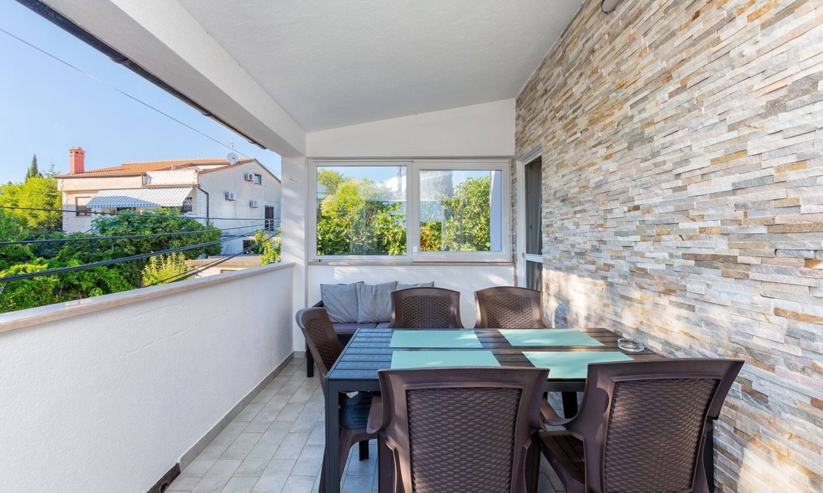 Medulin Apartment | 700 meters to sandy beach with wifi