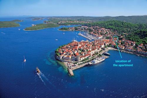 Cove Tri Zala (Zrnovo) Apartment | A - luxury apt in center just 5min from beach