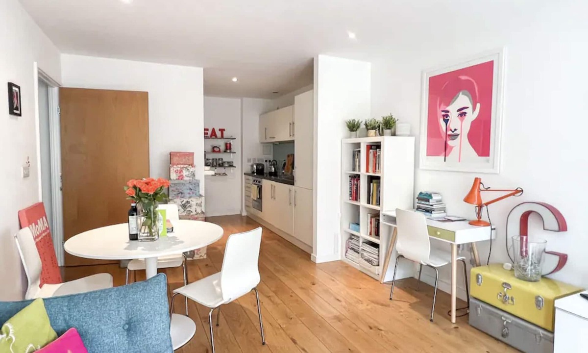 Hoxton Apartment | A stylish & bright, newly renovated one-bed Shoreditch apartment.