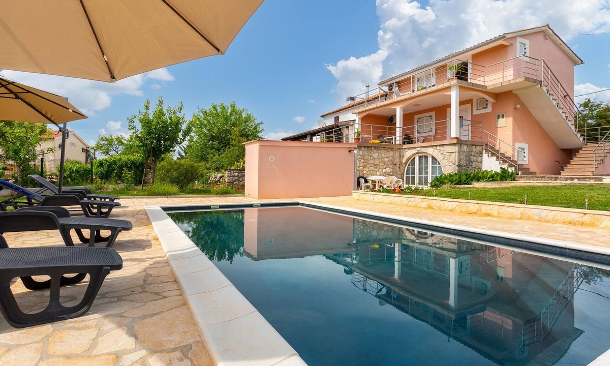 Sveti Ivan Dobrinjski Apartment | Amazing apartment in Malinska with WiFi