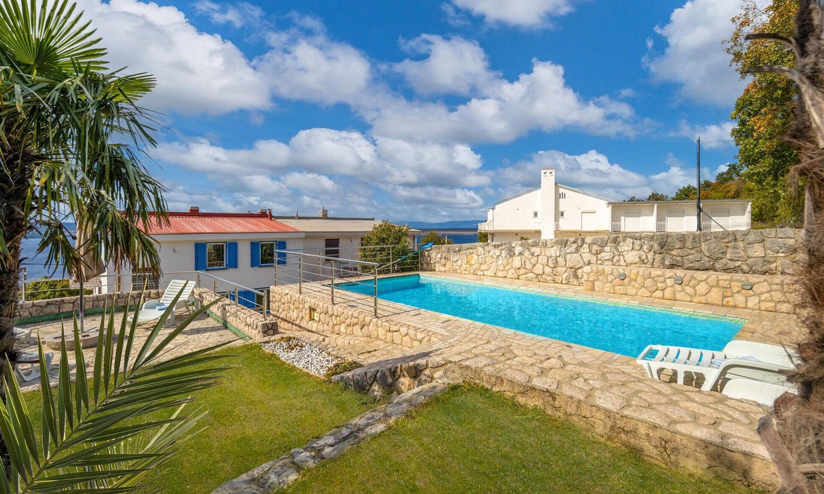 Crikvenica House | Amazing home in Dramalj
