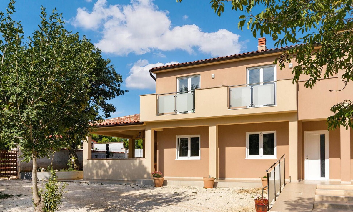 Vinkuran House | Amazing home in Pula with WiFi