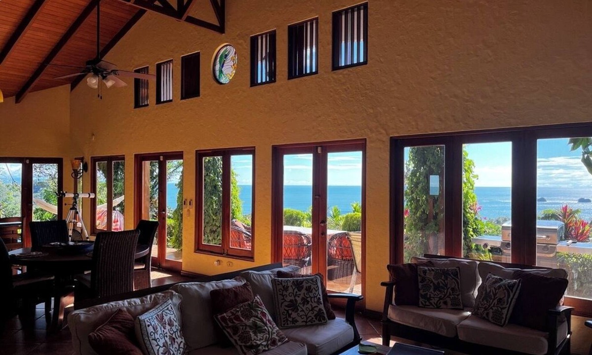 Ballena House | Amazing Whitewater View Of The Ballena Marine Preserve Islands