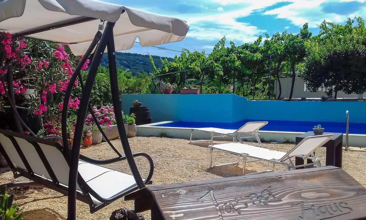 Supetarska Draga Apartment | Apartments Jasna (65261-A3) - Supetarska Draga - island Rab