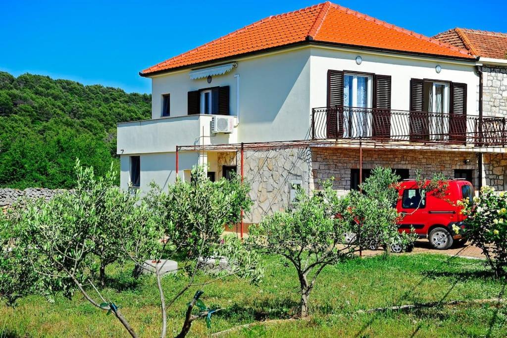 Gornje Selo Apartment | Apartman Marin-Dalmatian way of vacation