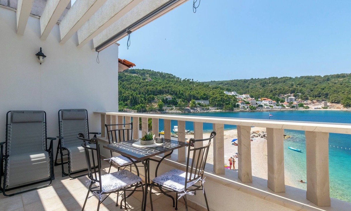 Stomorska Apartment | Apartments Sonja (10515-A3) - Stomorska - island Solta
