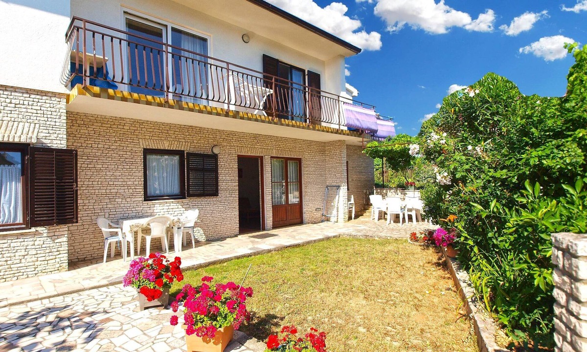 Pjescana Uvala Apartment | Apartment 1398/13154 (Istria - Pjescana Uvala), 350m from the beach