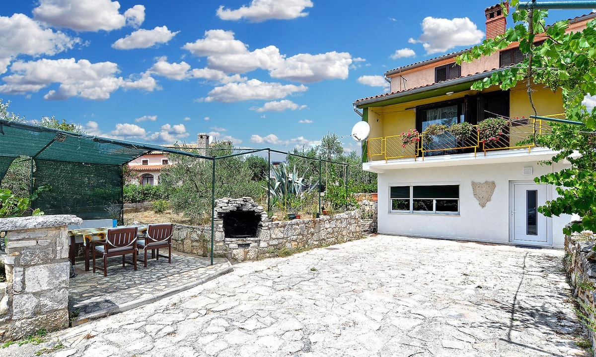 Vinkuran Apartment | Apartment 1927/23693 (Istria - Vinkuran), 500m from the beach