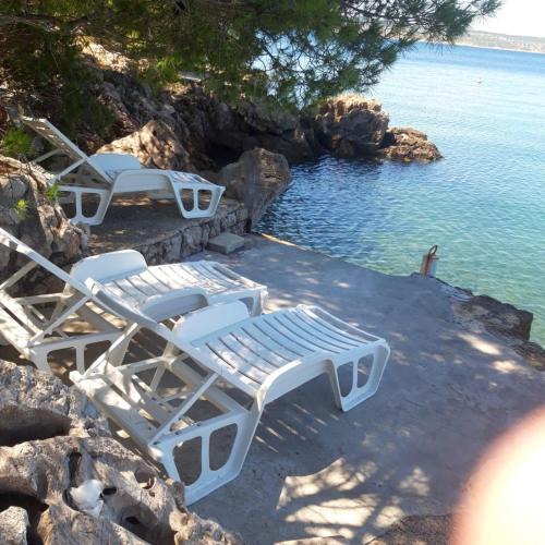Starigrad Apartment | Apartment 77 with Pool and Beach