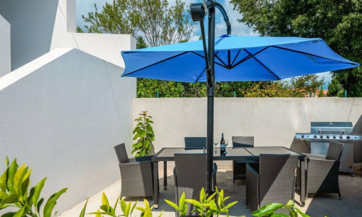 Krnica Apartment | Apartment Bura by Interhome
