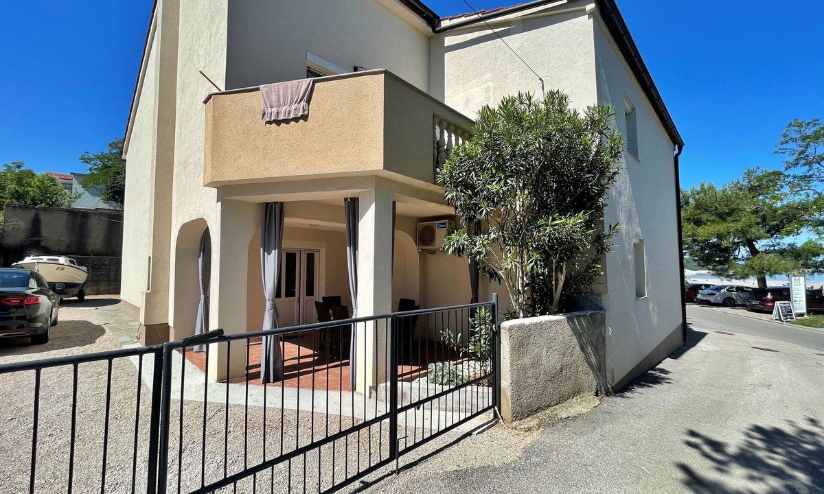 Silo Apartment | Apartment Butkovic - Pet-Friendly (63768-A1) - Silo - island Krk