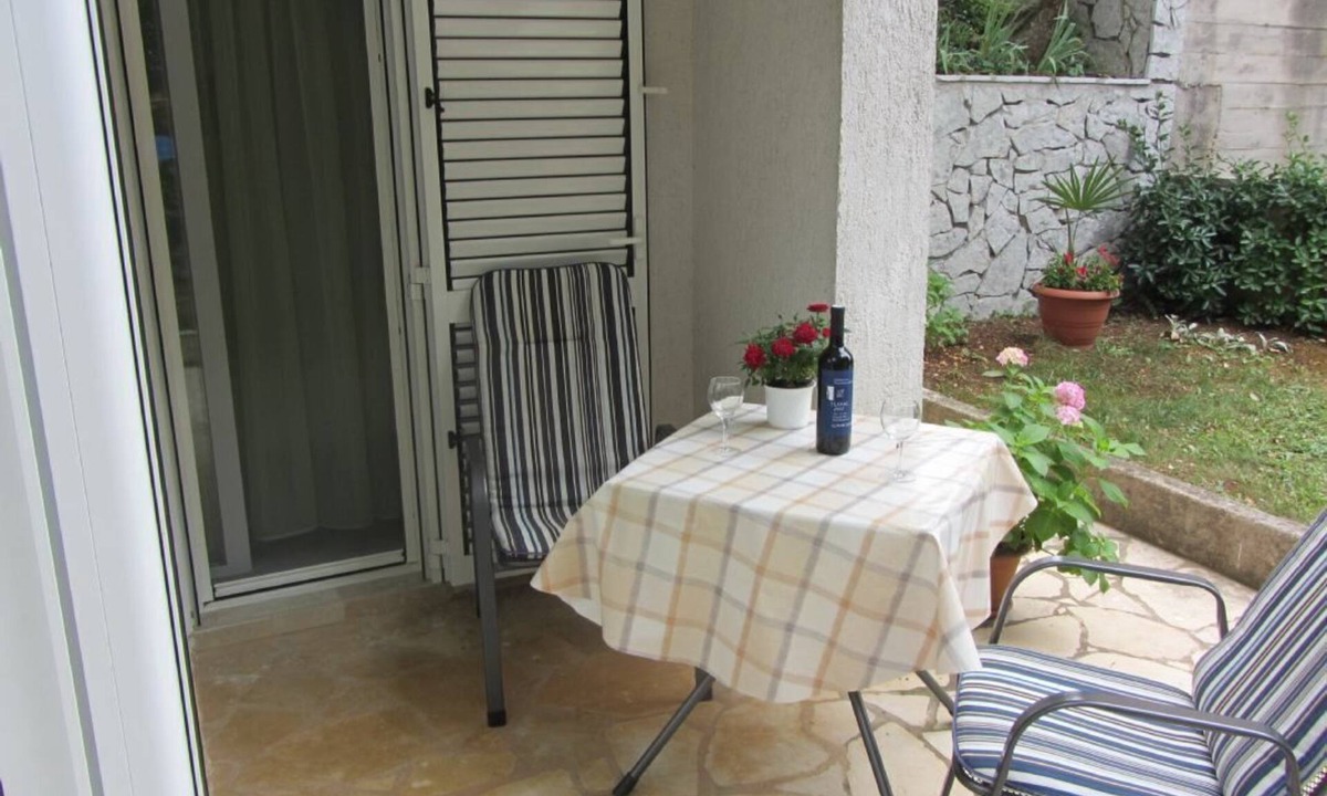Porat Apartment | Apartment Darko (106171-A1) - Malinska - island Krk