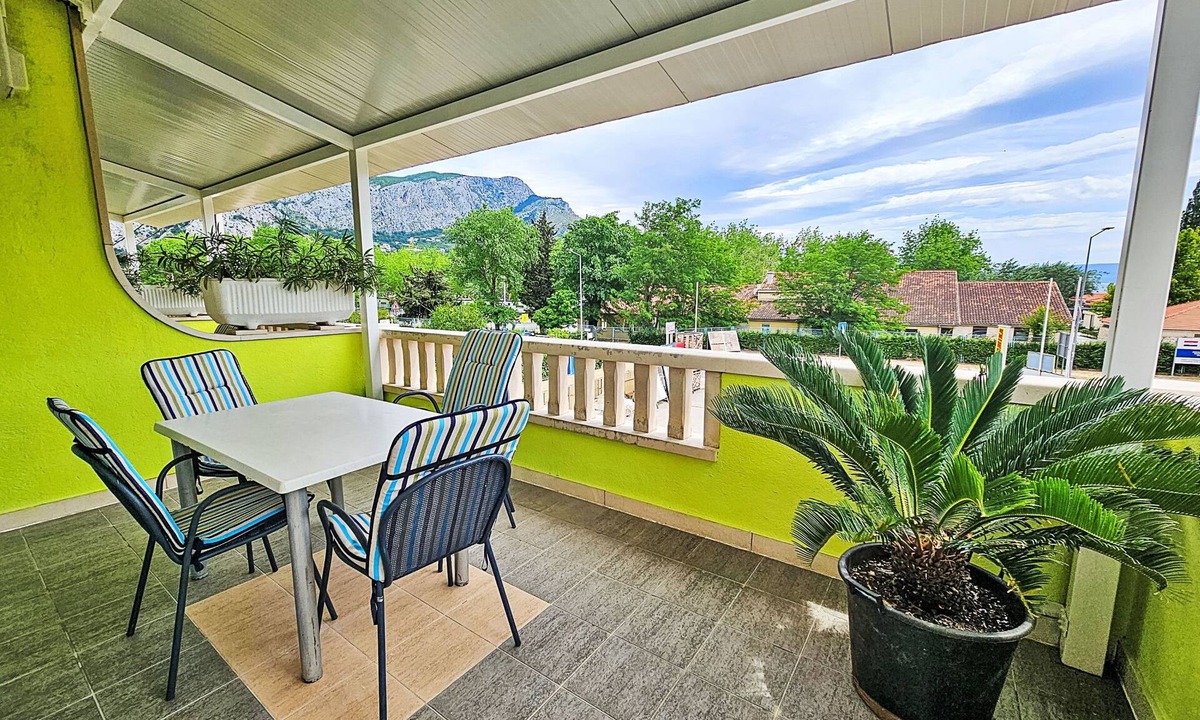 Omis Apartment | Apartment Dajak by Interhome