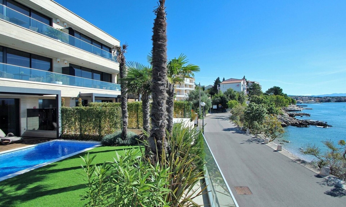 Selce Apartment | Apartment Fran 5 with Private Pool
