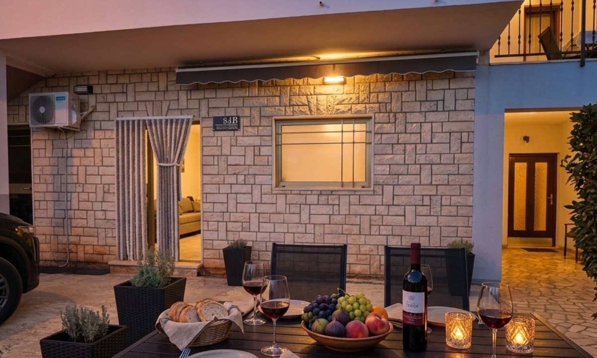 Mali Vareski Apartment | Apartment Fuzalo · Relax & BBQ by Villas Guide