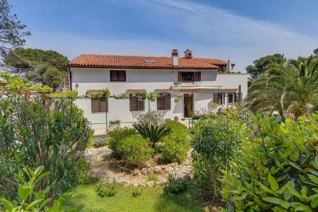 Cove Murtar Apartment | Apartment in Core area of Mali Lošinj