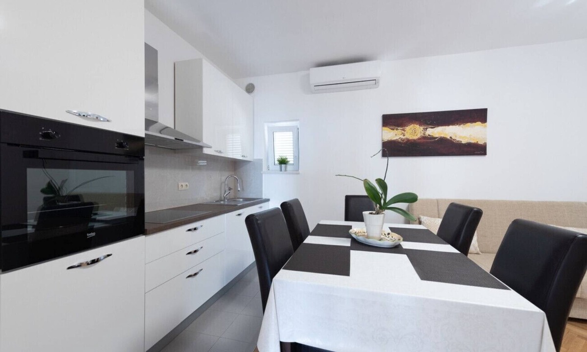 Omis Apartment | Apartment in Duće with Seaview, Terrace, Air condition, WIFI (3423-2)