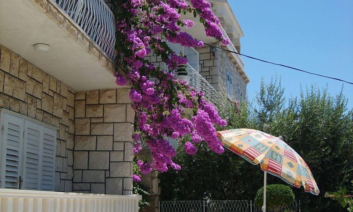 Borak Apartment | Apartment Ivan - with parking : A1(3) - Omis, Riviera Omis, Croatia