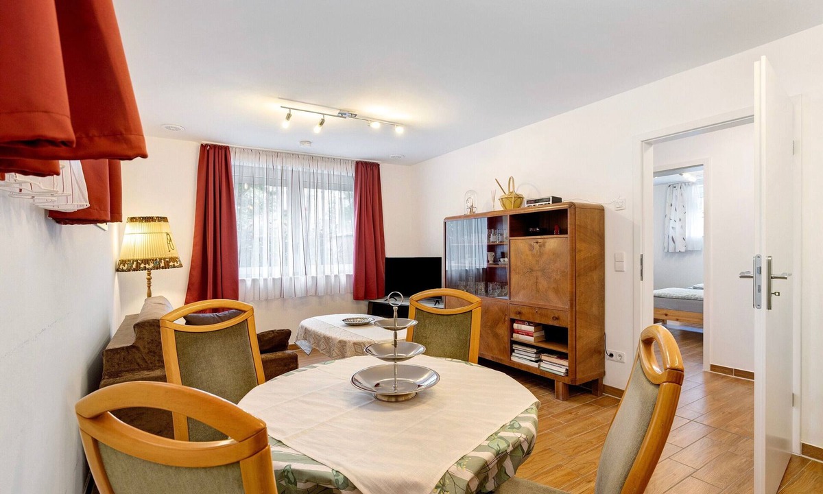 Werder Apartment | Apartment 'Julia's Ferienwohnung' with Private Terrace, Private Garden and Wi-Fi