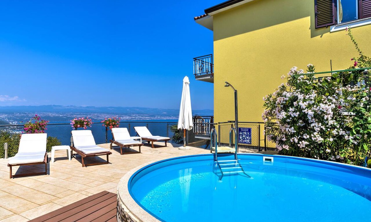 Tulisevica Apartment | Apartment Laurus by Interhome