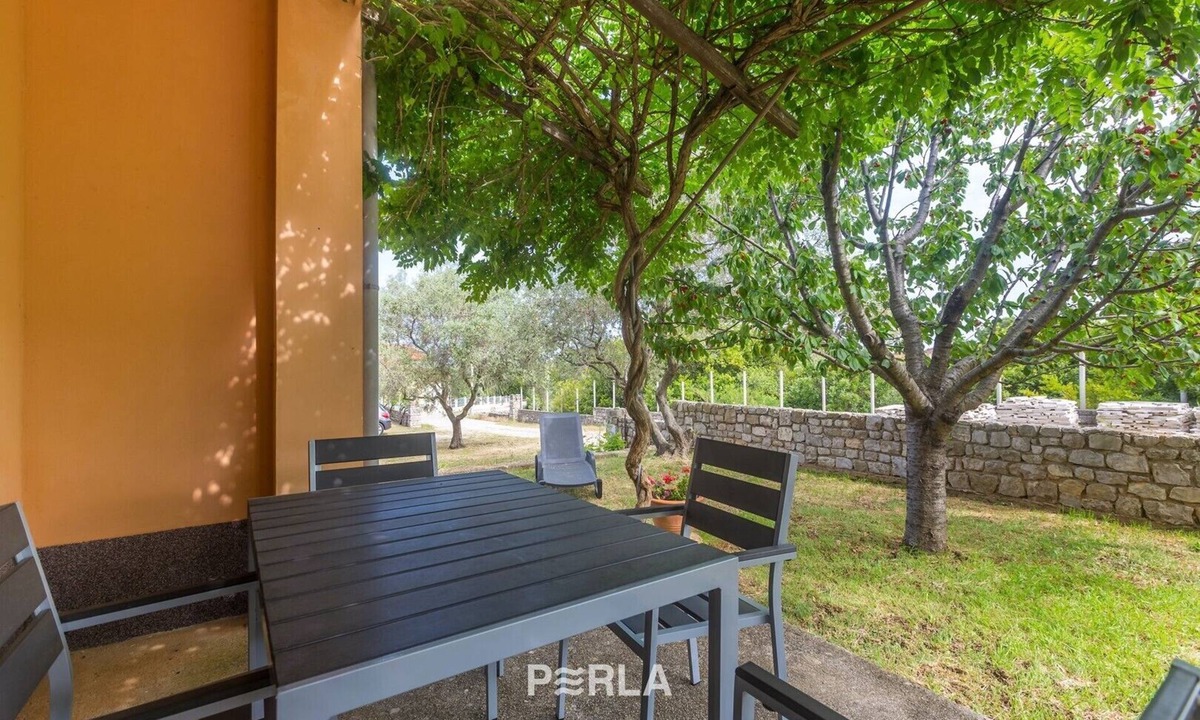 Nerezine Apartment | Apartment LYNA on the ground floor with garden in a quiet location 300m from the beach with crystal clear sea