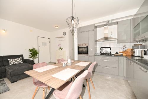 Seget Donji Apartment | Apartment Marko