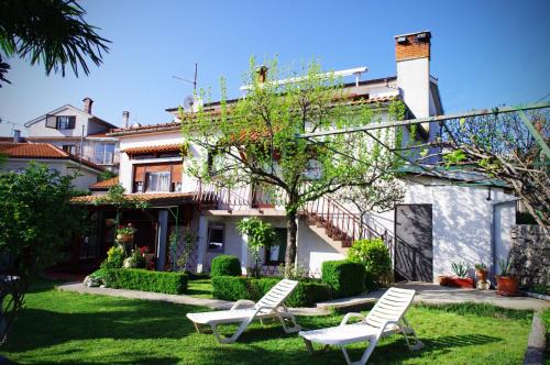 Sarsoni Apartment | Apartment Matea