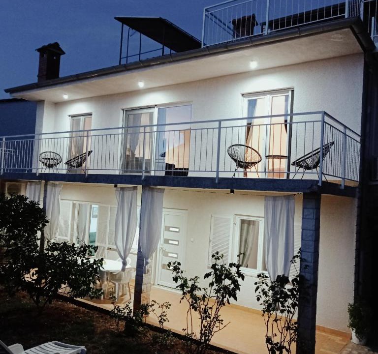 Pjescana Uvala Apartment | Apartment MONAS III
