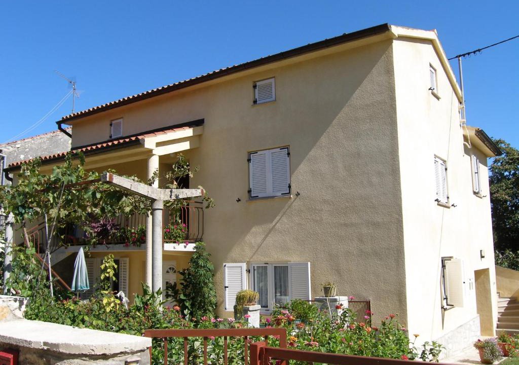 Banjole Apartment | Apartment near Banjole Port in Scogli Frascher