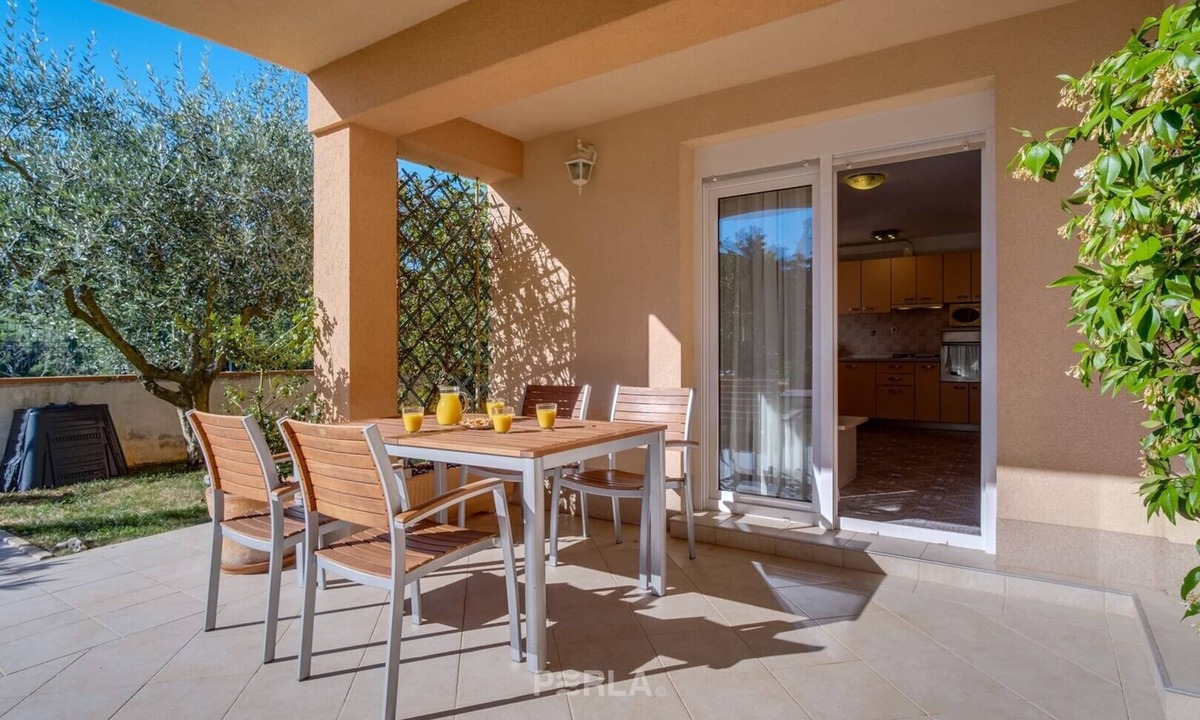 Vinkuran Apartment | Apartment OLIVE with private garden 250m2