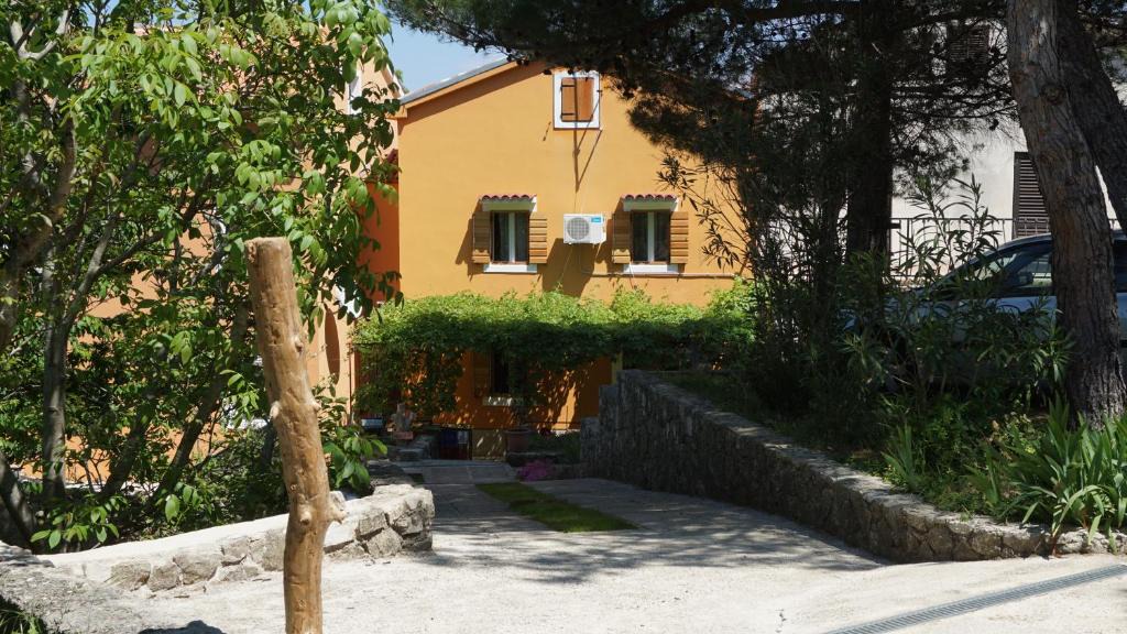 Nerezine Apartment | Apartment Sutlic