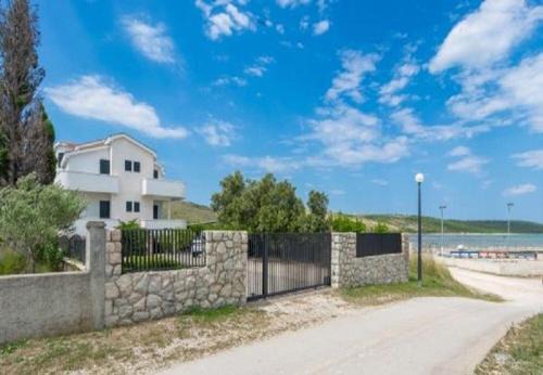 Ljubac Apartment | Apartments Blue Skies